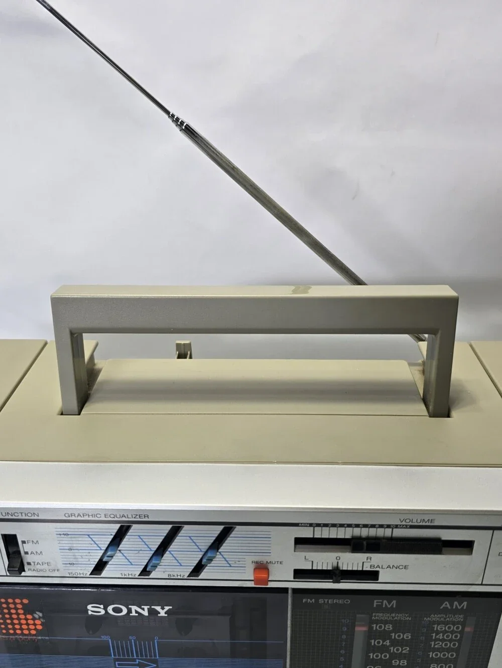 Sony CFS-3000 Stereo Boombox 1980s Tape Cassette AM/FM Radio Exellent Working
